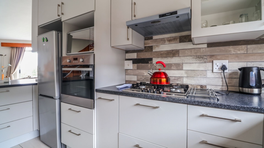 To Let 3 Bedroom Property for Rent in Plettenberg Bay Central Western Cape